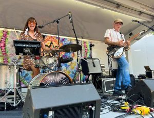 Live in Syracuse NY (Photo by Neil Daley)